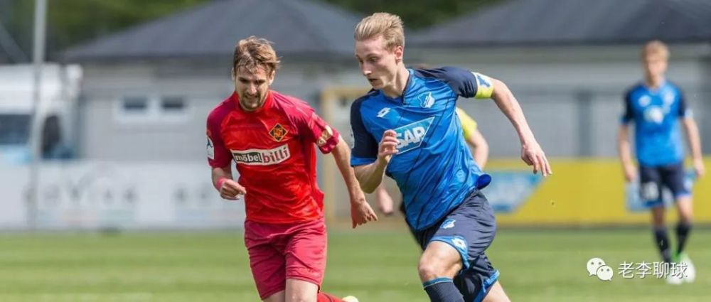 关于那不勒斯训练开放日；加时末段手感冰凉引欢呼；法甲在即；赛季目标并未改变的信息