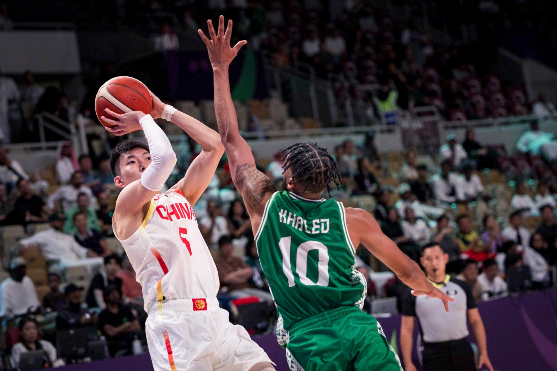 金年会官网-斯图加特发布备战花絮，赛前内部沟通，NBA常规赛任务艰巨，心理建设被强调的简单介绍